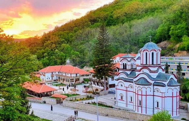 Carobni Breg Villa Golubăţ Exterior foto